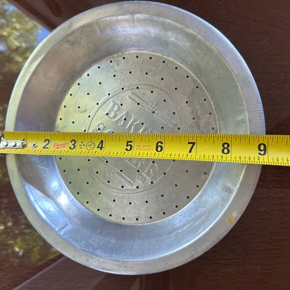 Vintage Bakers Square Pie Pans – Set of 2 – 9” Aluminum, 1 Solid & 1 Perforated - Picture 7 of 8